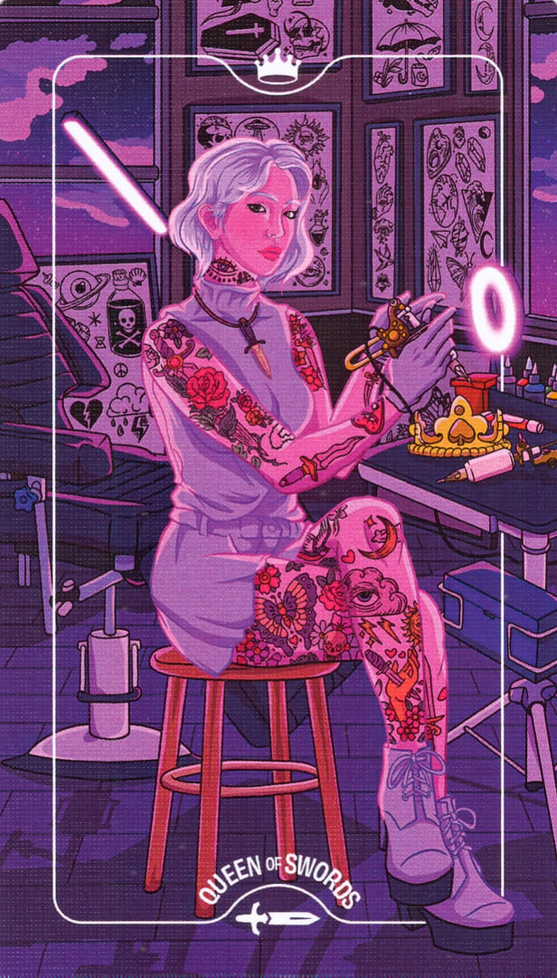 Королева мечей — Deck of Luminaries Tarot