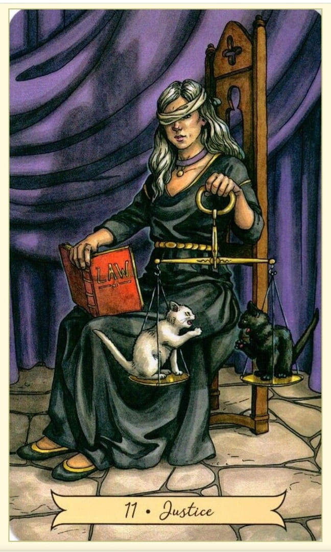 Справедливость — Everyday Witch Tarot