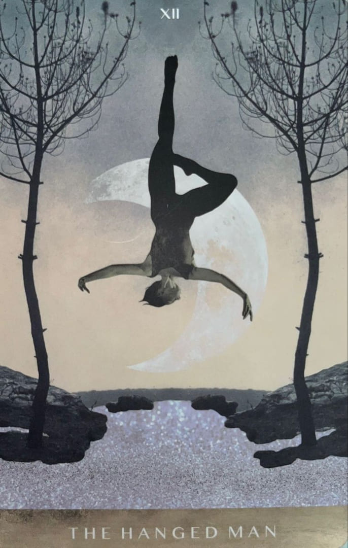 Повешенный — Таро Лунного Дитя