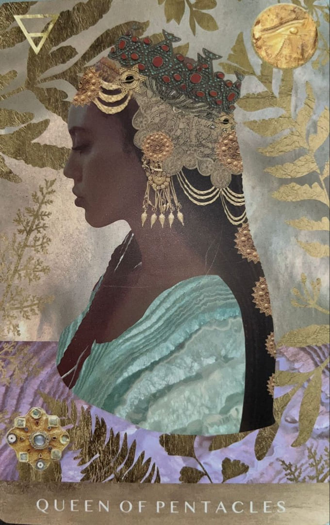 Королева пентаклей — Таро Лунного Дитя